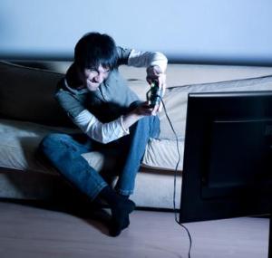 Жестокие видеоигры увеличивают агрессию в течение длительного времени после прекращения игры