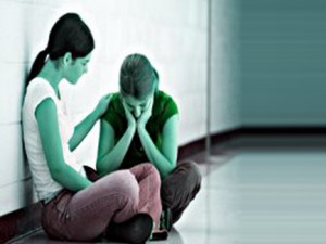 Поддержка семьи может помочь снизить уровень самоубийств у гомосексуальных подростков
