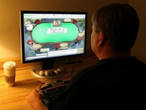Алкоголь и марихуану связывают с увлечением азартными играми в интернете